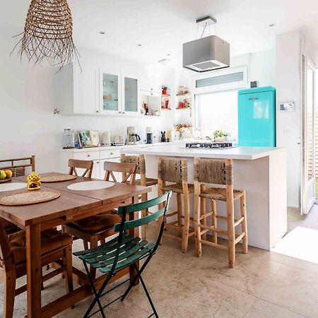 Dream Of Mediterranean House, Jacuzzi, Bbq, Delices Ensoleilles Сартрувил Екстериор снимка